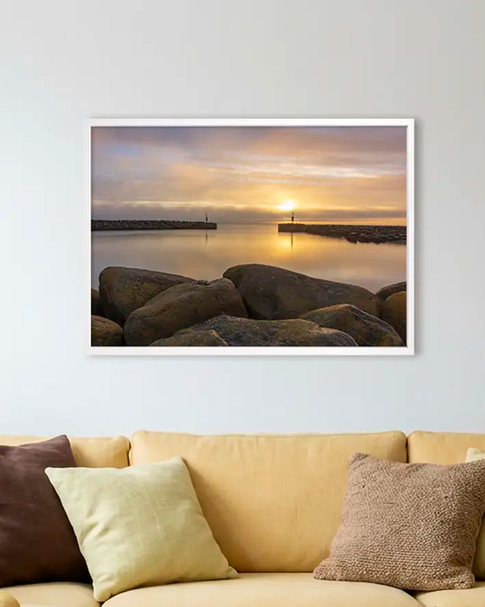 Hafenmole im Sonnenaufgang