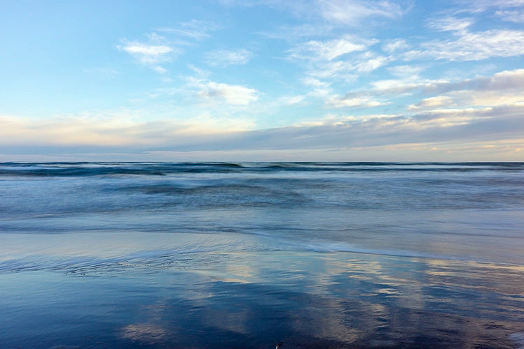 Exklusives Panorama einer Meeresoberfläche