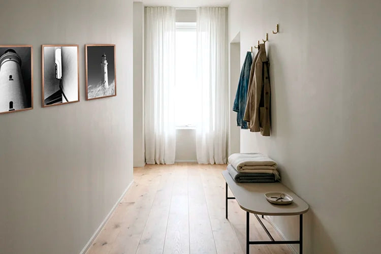 Inspiration Flur: Serie mit Leuichtturm-Bildern in Schwarz-Weiß, exklusive Motive von Thomas Kaminsy, nordhaevn.