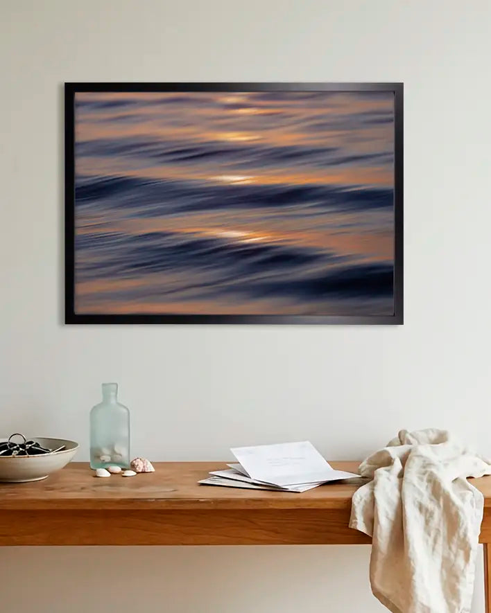 Wellen in goldenem Schein